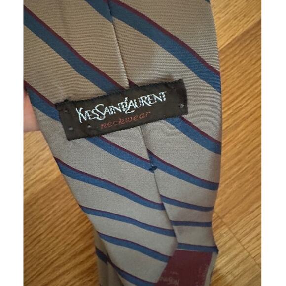 Yves Saint Laurent YSL Silk Men's Neck Tie - Picture 6 of 6